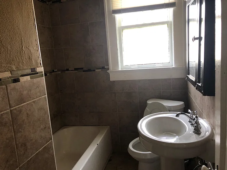 1278 Patterson St — Photo 17