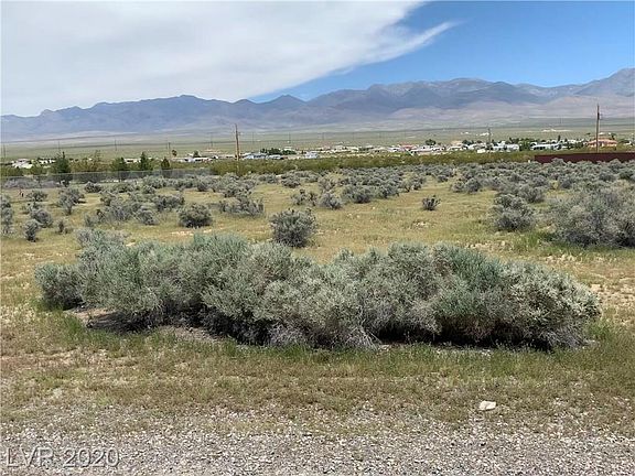 3rd image of 5501 N Nopah Vista Ave