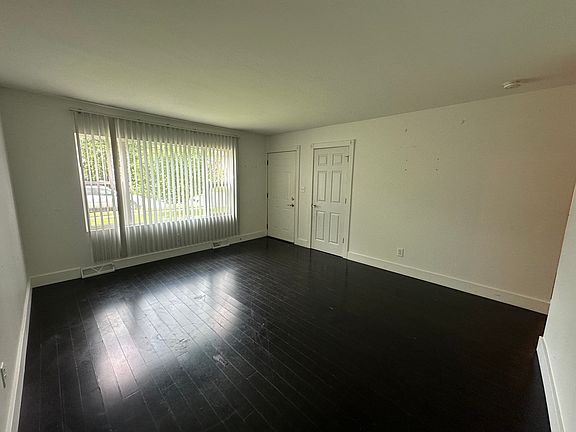 3rd image of 3245 Whittier St
