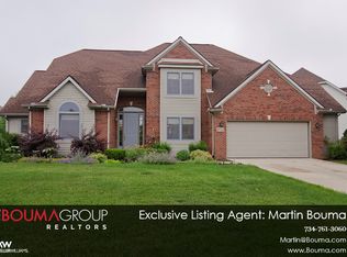 3745 Barry Knoll Dr, Ann Arbor, MI 48108