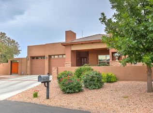 335 Nuevo Hacienda Ln NW, Los Ranchos, NM 87107