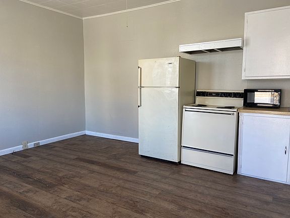 3rd image of 216 3rd Ave W #1