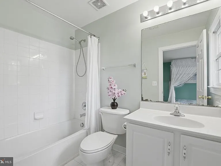 7273 Tinsley Way — Photo 24