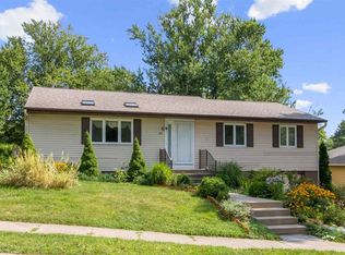 705 Keokuk Ct, Iowa City, IA 52240