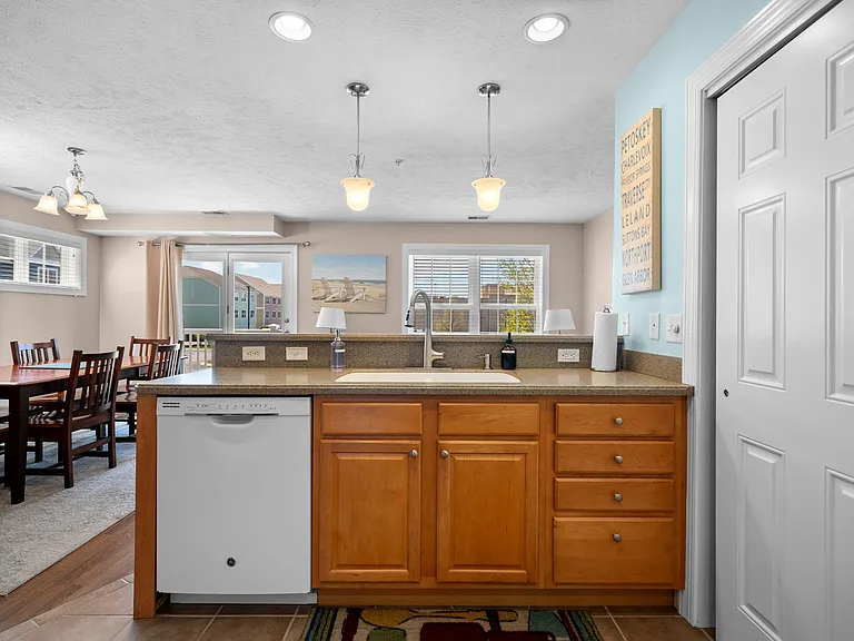 100 Hope St #209 — Photo 11