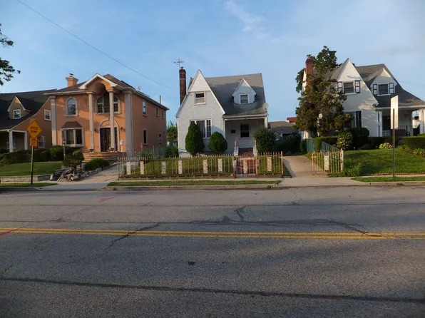 22913 137th Ave, Springfield Gardens, NY 11413