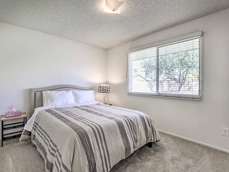 600 E Palm St — Photo 13