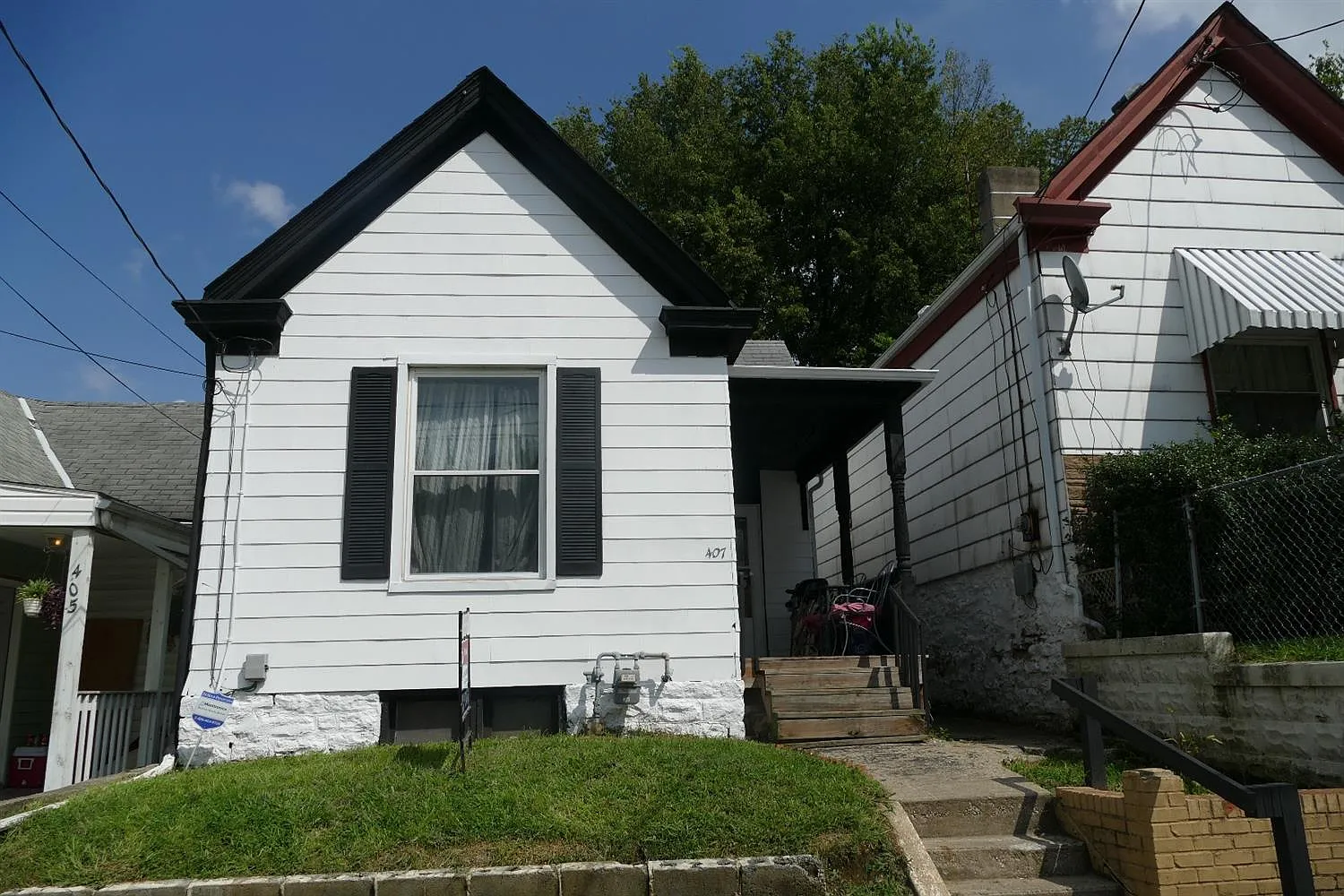 407 Kenton St photo 1