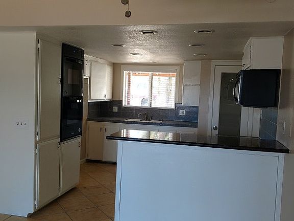 5th image of 56778 Eldorado Dr