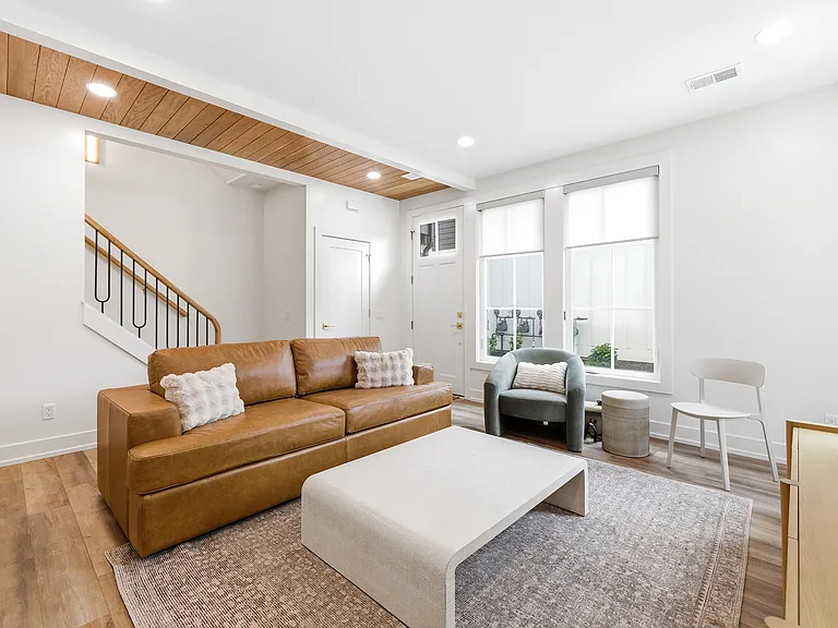 16009 Goodwin Ave #9 — Photo 7