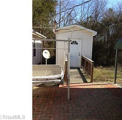 2nd image of 3265 Marlboro Church Rd #R