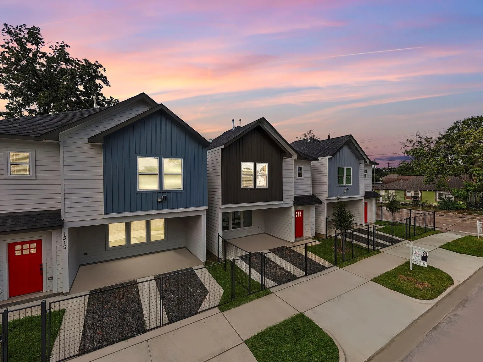 3 bed, 2.5 bath, 1717 sqft, $2,375 — Photo 2