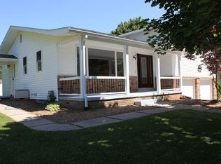 124 Overhill St, Grove City, PA 16127