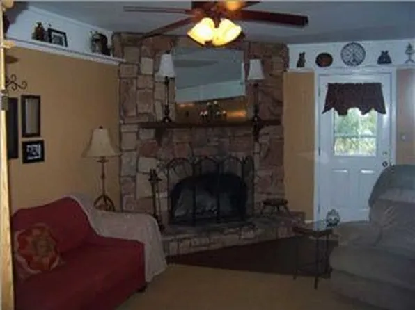 605 Gilbert St, Saraland, AL 36571