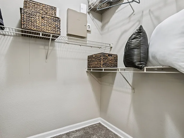 Modern Walk-In Closets in Katy Ranch, Katy, TX _ Organized & Stylish