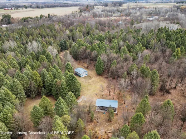 3054 N 124th Ave, Hart, MI 49420