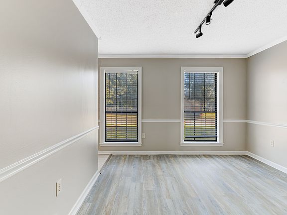5th image of 7801 Autumn Creek Dr