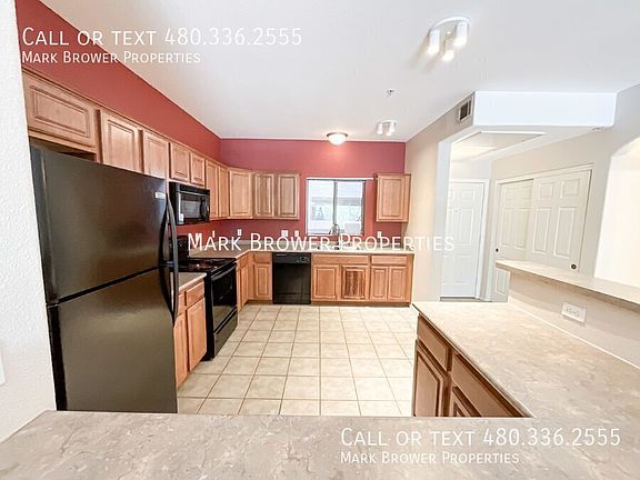 3rd image of 920 E Devonshire Ave Unit 2023