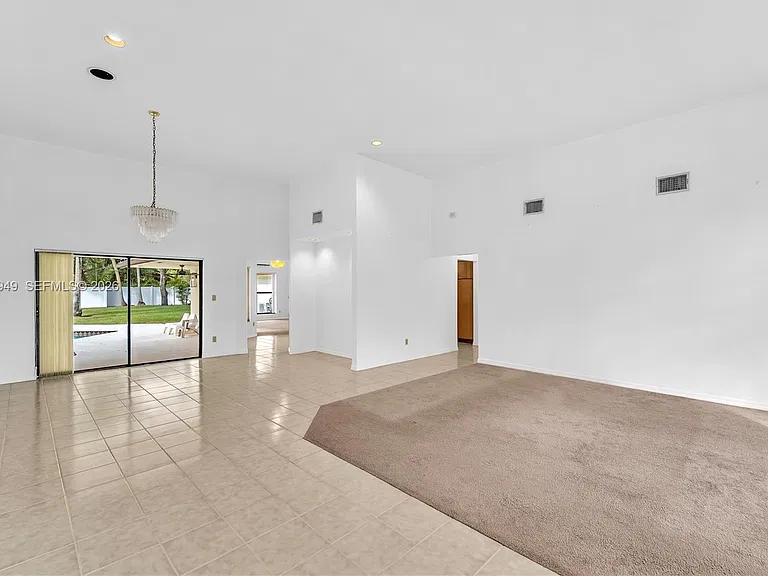 10330 SW 58th Ct — Photo 8