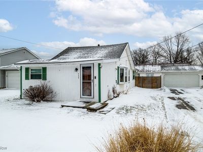 757 Dunny Ave, Sheffield Lake, OH, 44054