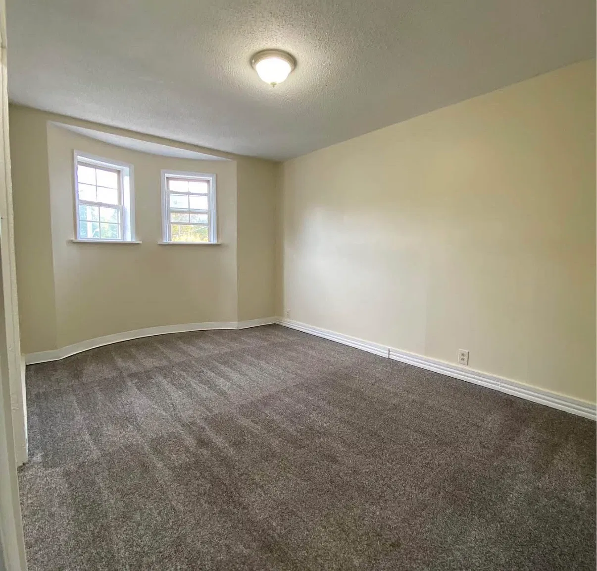 2 bed, $1,200 — Photo 4