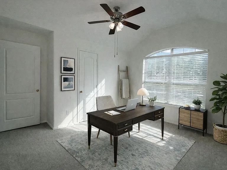 Virtually staged bedroom/Office