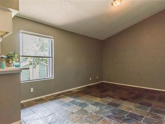 5th image of 16043 Fitchburg Cir