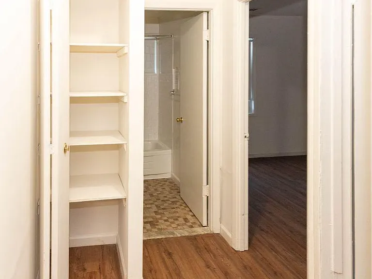 1214 Walker Ave — Photo 4