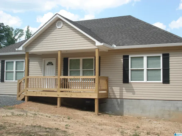 891 Peach Cir, Hayden, AL 35079