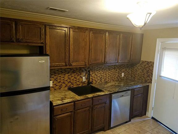 4th image of 7912 Royal Ln #117