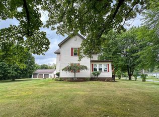 1196 Fawn Dr, Jamestown, PA 16134