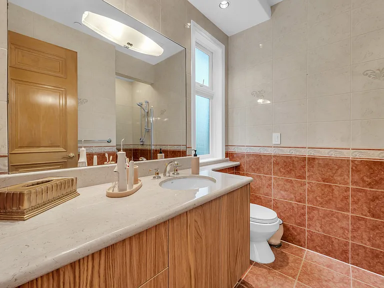 1525 Errigal Pl — Photo 21