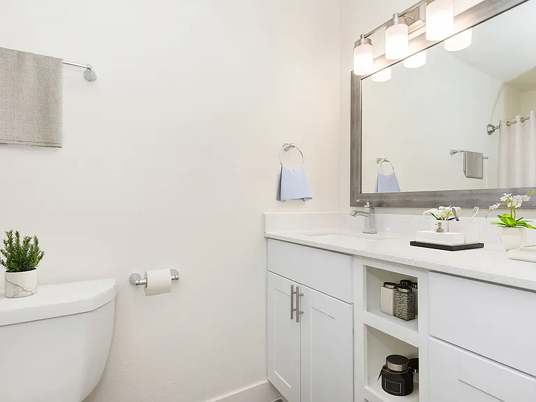 Skyline Lofts — Photo 21