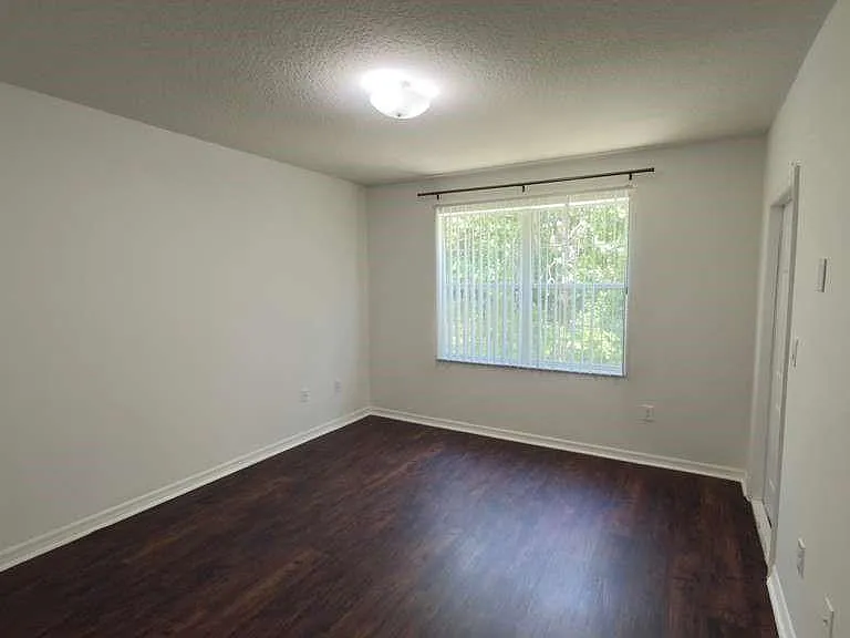 4317 Paradise Cove Ct — Photo 31