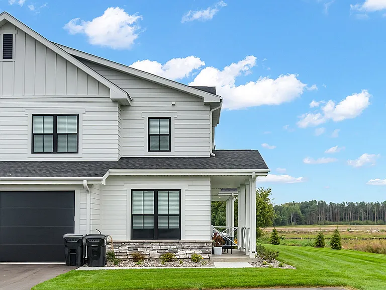 Sandhill Parkway Townhomes — Photo 43