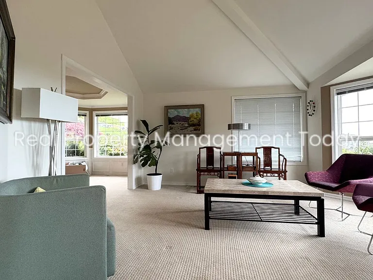 5315 Port View Pl NE — Photo 8