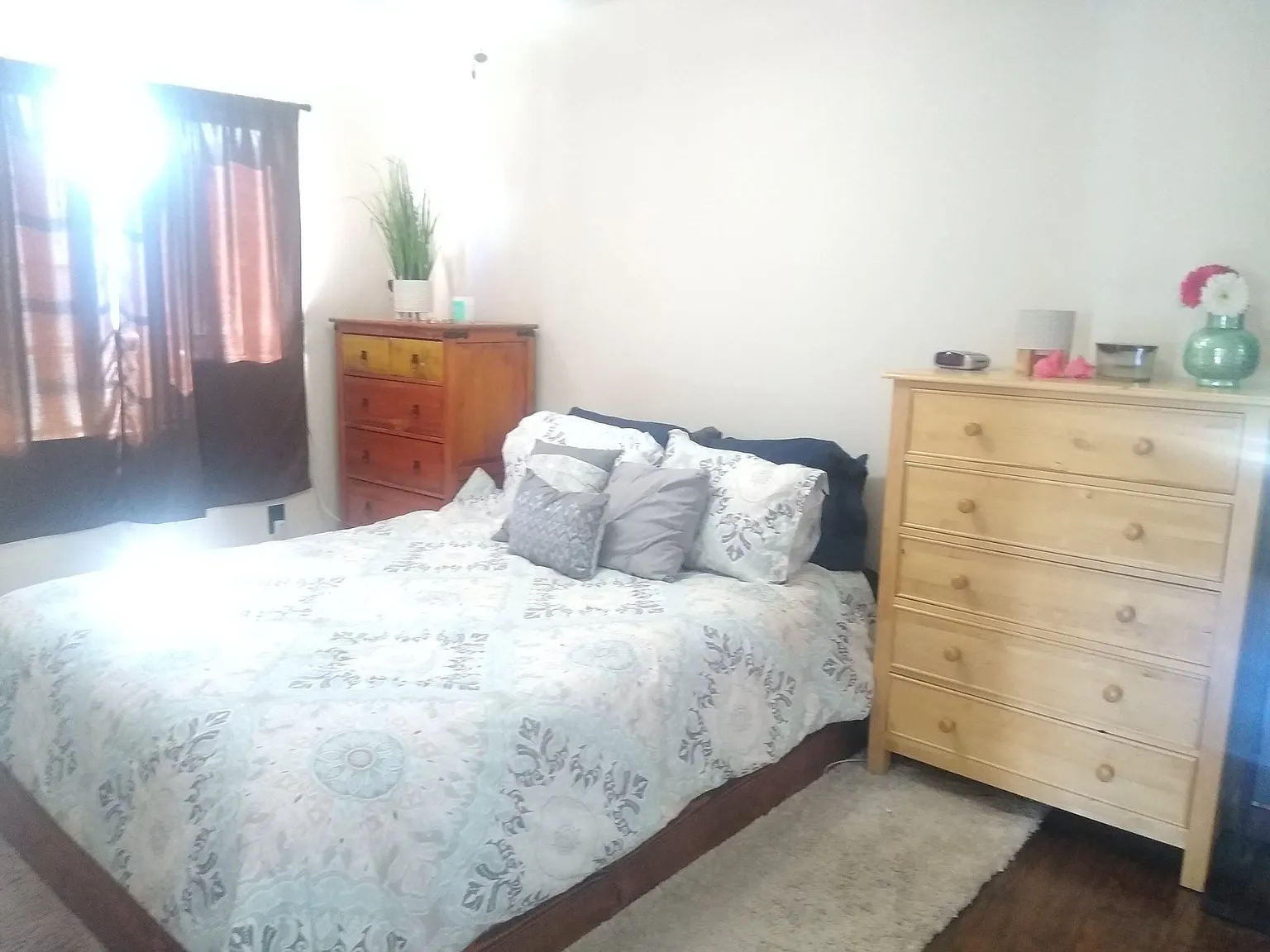 2 bed, 701 sqft, $2,550 — Photo 2