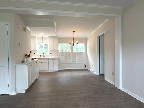 24 Shagbark Ct E, Harleysville, PA 19438