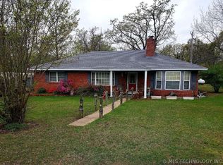 835 Shawnee Dr, Eufaula, OK 74432