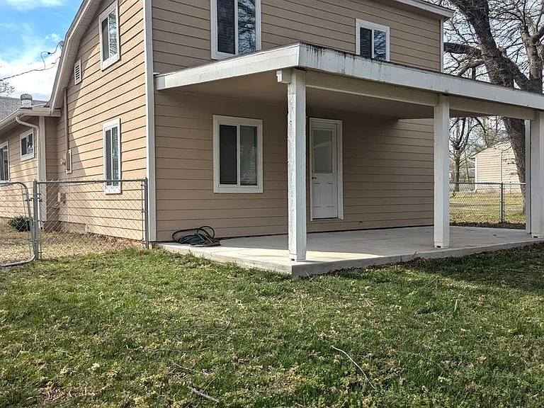 600 N Poplar Ln — Photo 25