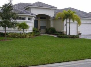 707 SW River Bend Cir, Stuart, FL 34997