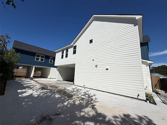 2nd image of 2603 Terry St #A