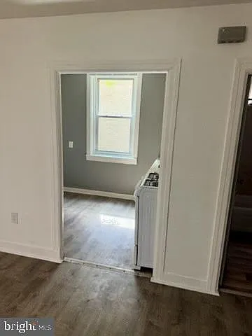 Studio, 1.0 bath, $995 — Photo 3