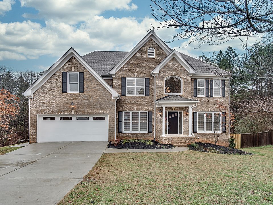 1st image of 670 Brittany Manor Ln