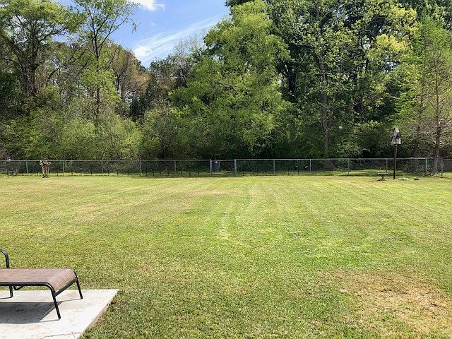 2nd image of 52 Edinburgh Dr