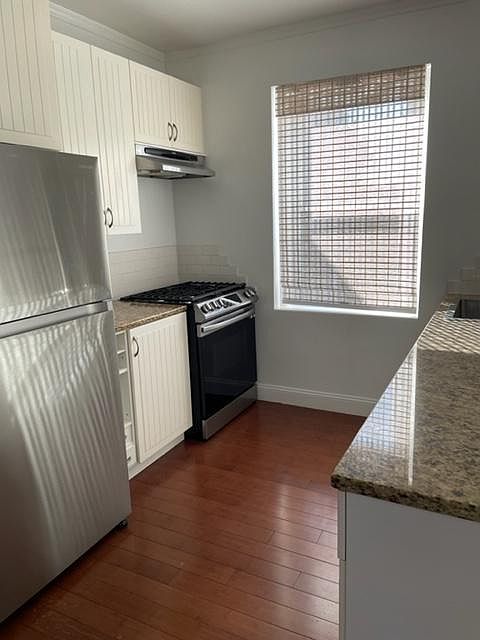 1st image of 114 Woodside Grn #3A