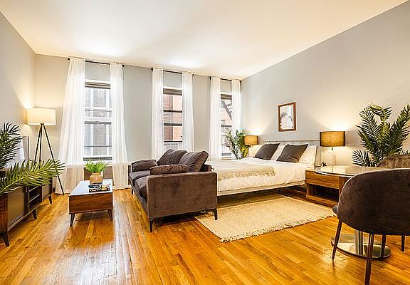 2nd image of 305 E 95th St APT 4F
