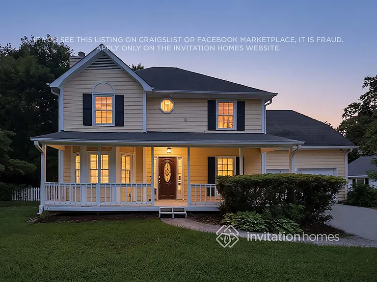 4351 Lakeside Hills Way NE — Photo 4
