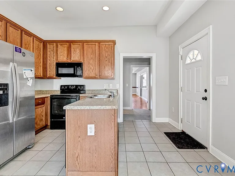 712 N 24th St — Photo 8