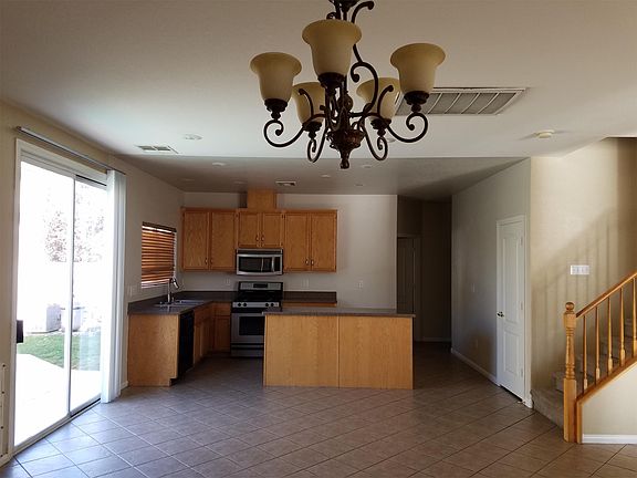 4th image of 113 Temple Wood Ct